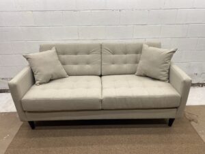 “MARY” Sofa & Chair 🇨🇦