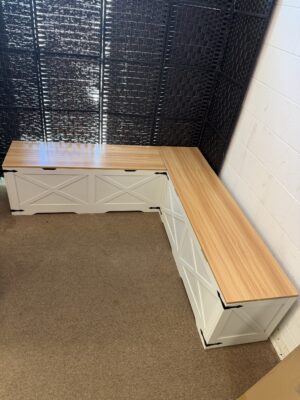 Farmhouse corner bench